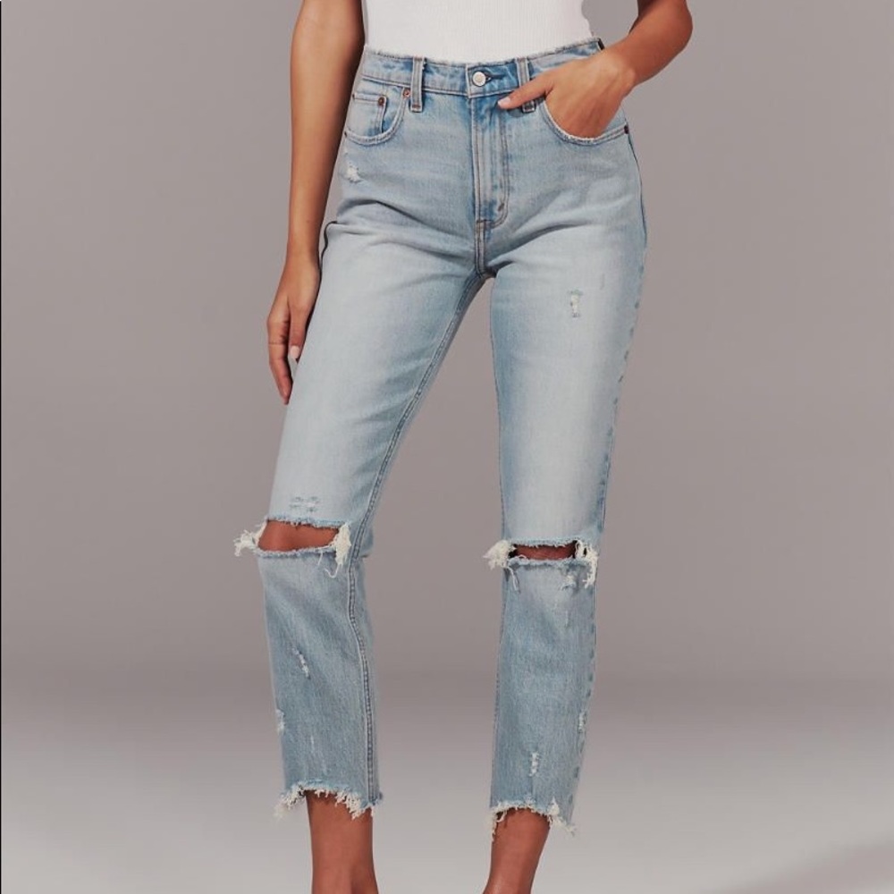 Abercrombie & Fitch Mom Jeans
